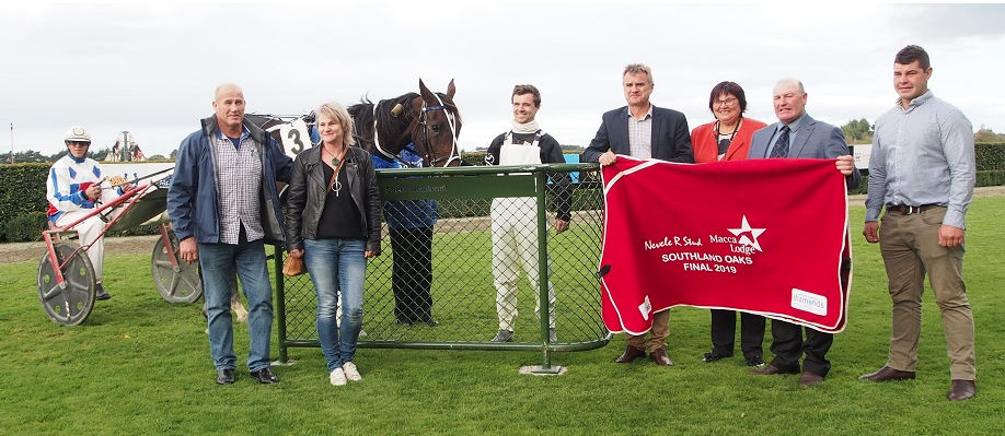 The McIntyres were on hand for the presentation of the Macca Lodge-Nevele R Stud Southland Oaks 